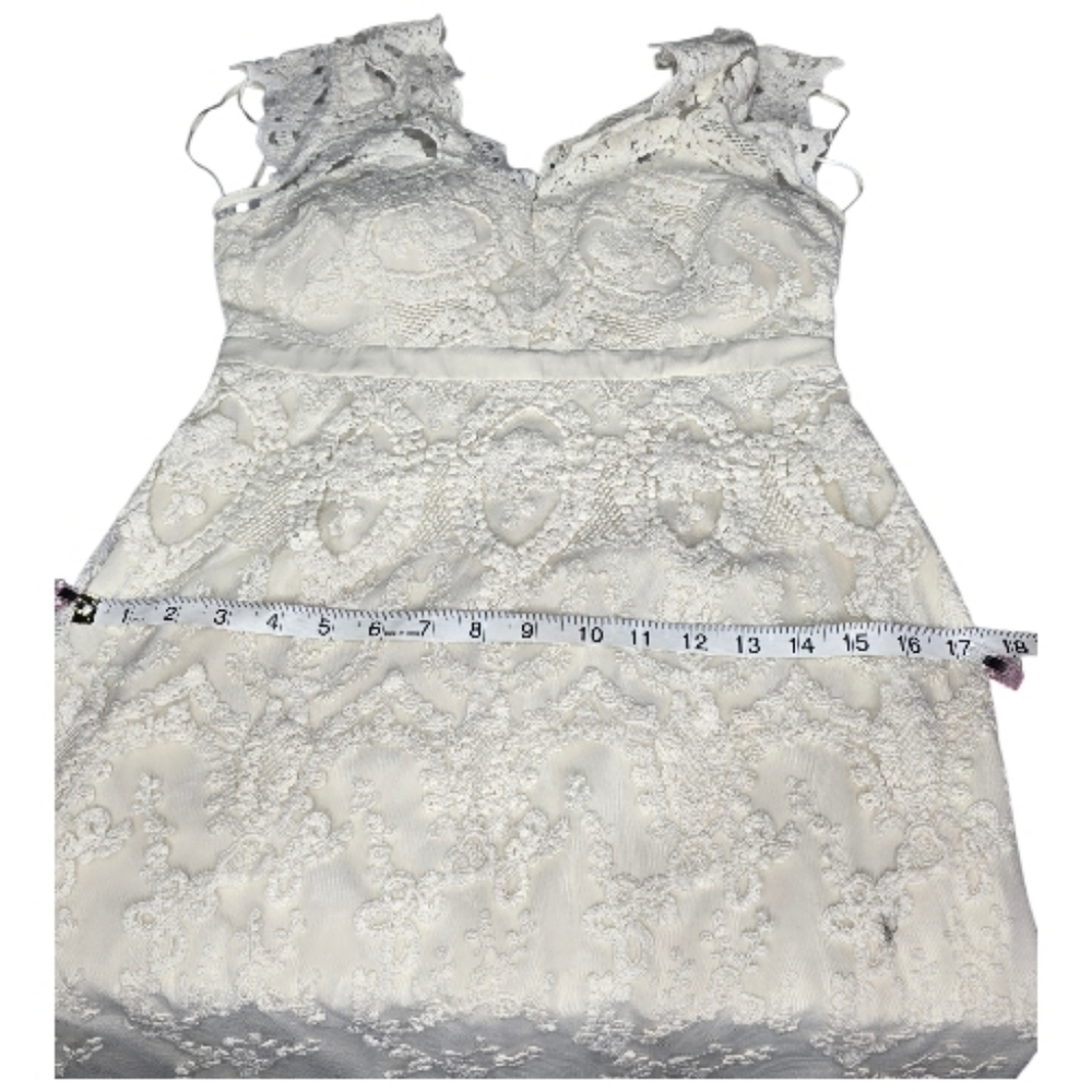 Geode Brand Wedding Dress - Picture 8 of 11